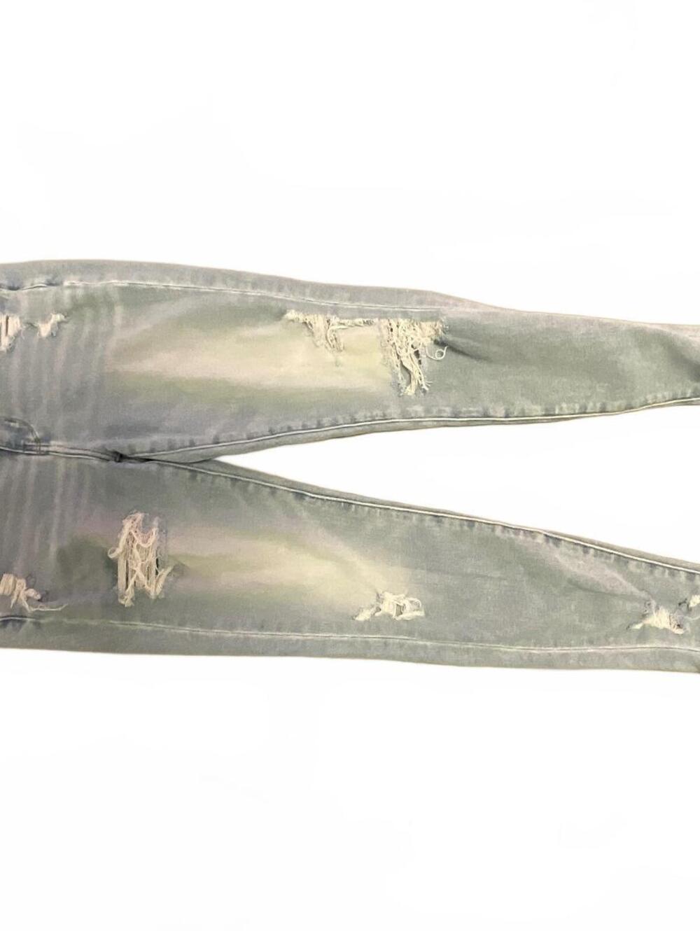 American Eagle Light Wash Distressed Jeans